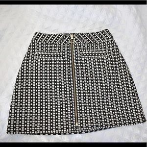 Express mid rise center zip skirt size 2